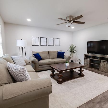 Trailside Townhouse - Close To Downtown & Bike Trails Бентънвил Екстериор снимка